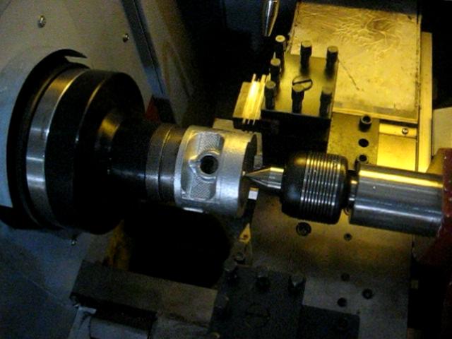 汽車發(fā)動機活塞(圖3)